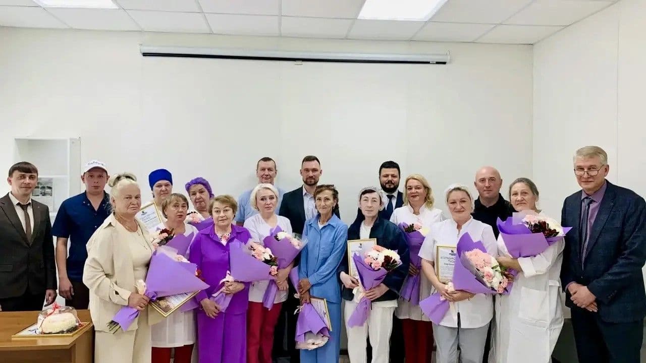 Верность традициям: на Сыктывкарском хлебокомбинате чествовали ветеранов производства